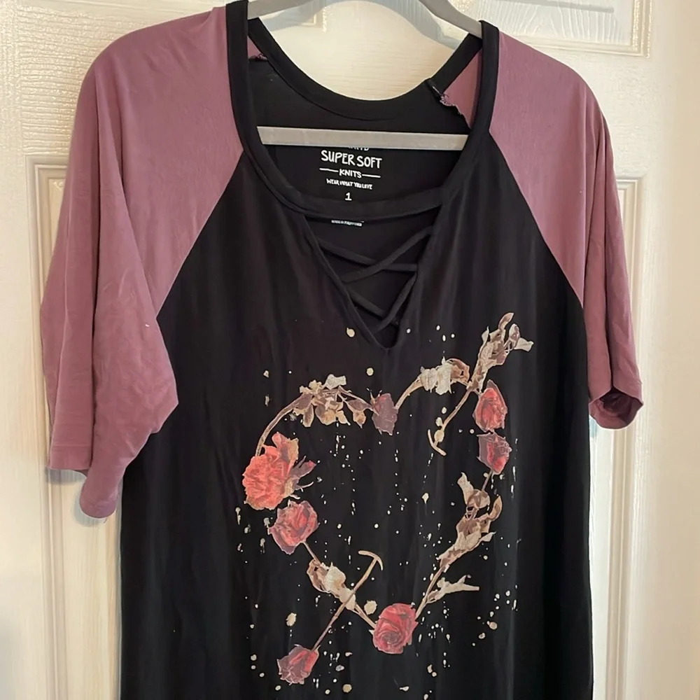 Torrid Raglan Purple and Black Graphic Short Sleeve Tunic Tee - Picture 3 of 5